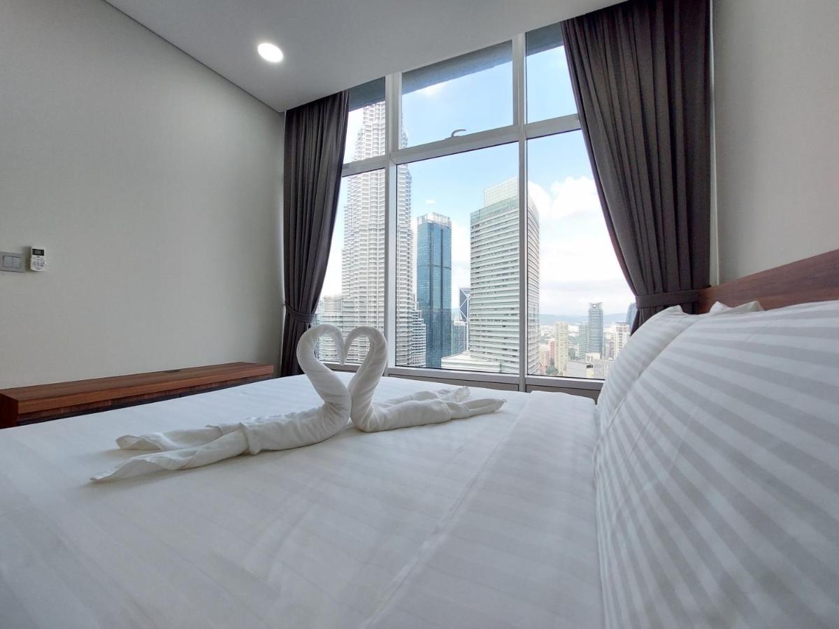 Sky Suites With Klcc Twin Tower View By Irent365 Kuala Lumpur Exterior foto