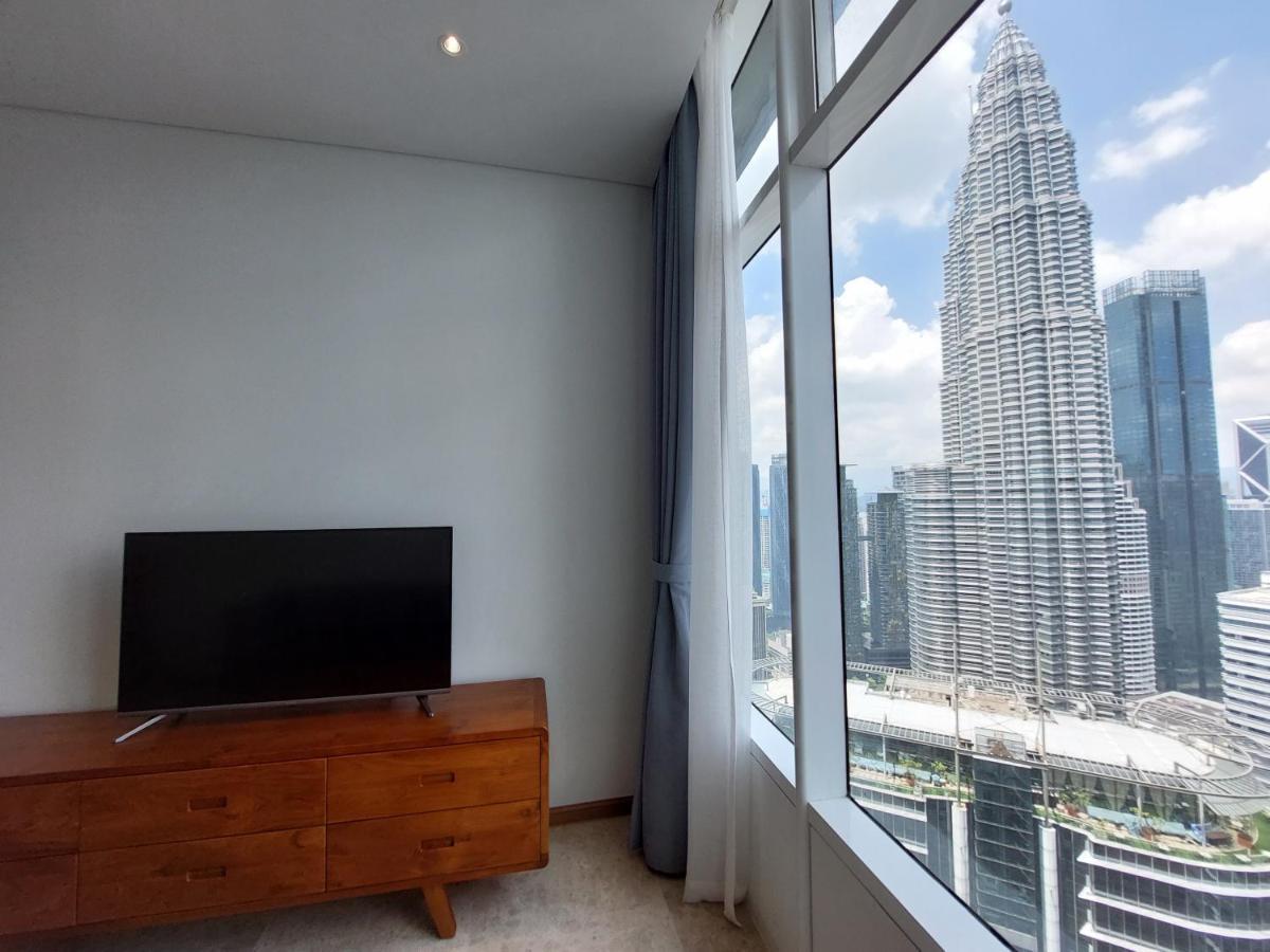Sky Suites With Klcc Twin Tower View By Irent365 Kuala Lumpur Exterior foto